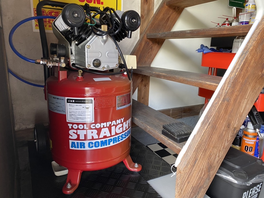 ストレートエアーコンプレッサー(100V)